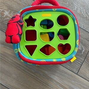 Shape Sorter Cube - Green and Red